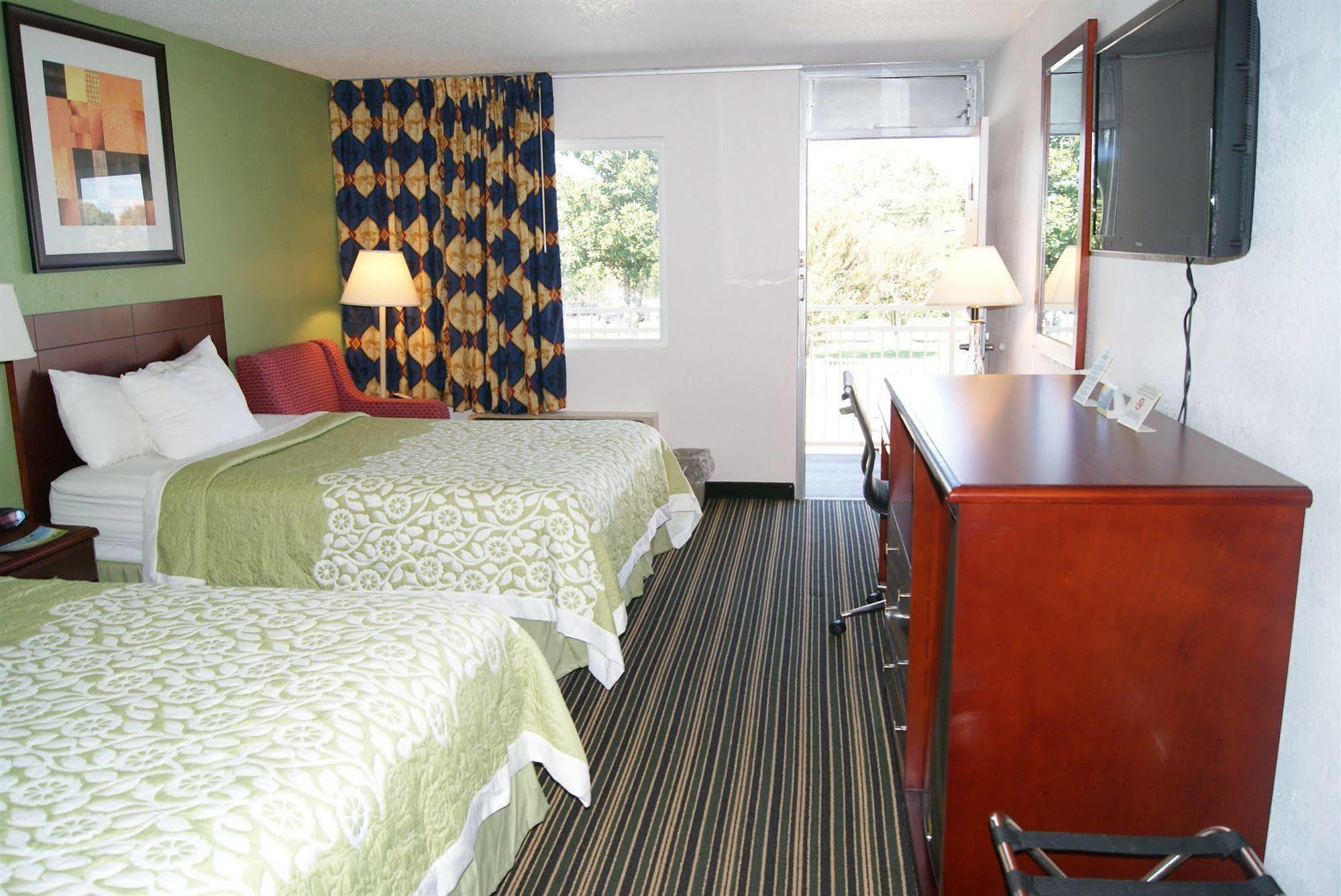Days Inn By Wyndham Shelby Eksteriør bilde